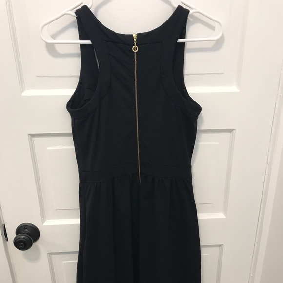 Cynthia Rowley Dresses & Skirts - Black Knee length Dress with a back zipper